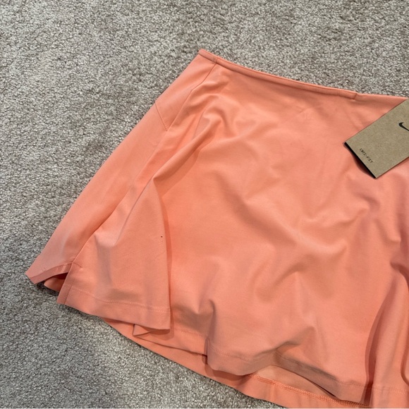 Women’s Nike Golf Skort Orange Salmon fz6314-844 - Picture 3 of 7